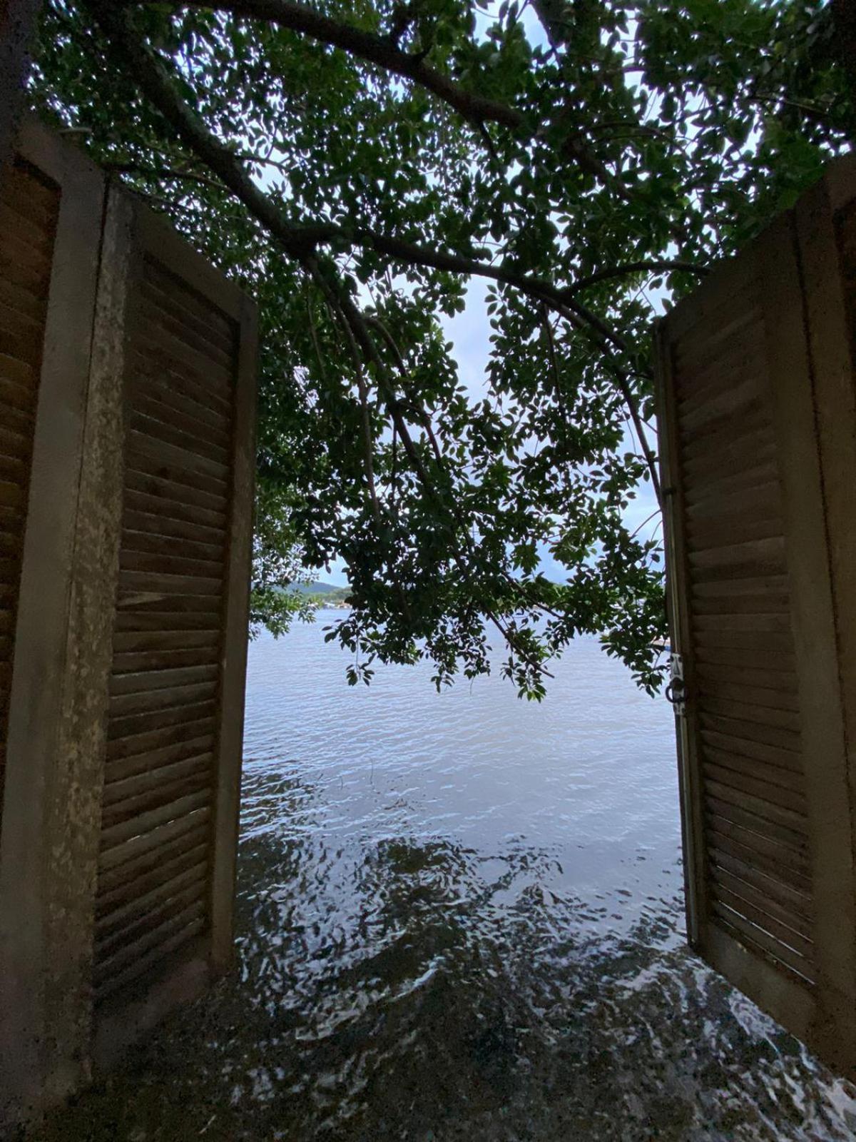 Lakehouse 24Hs Hostel Lagoa Conceicao ฟลอเรียนอโปลิส ภายนอก รูปภาพ